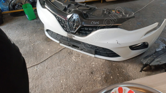 Renault Clio 5 dolu ön tampon çıkma