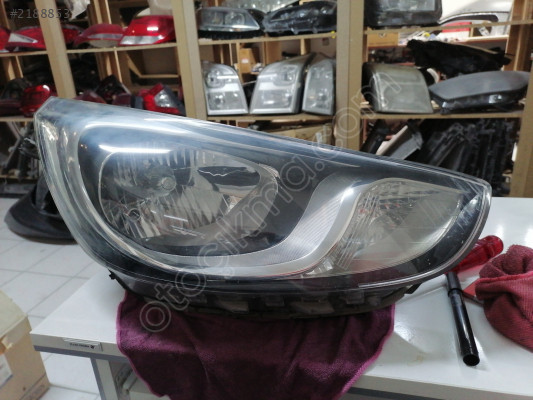 Accent blue sağ far çıkma 921021R040