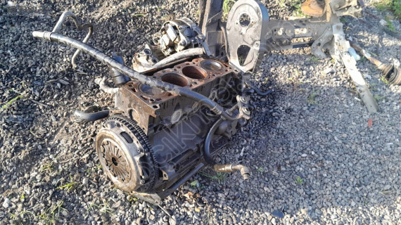 Renault 19 1.8 yarım dolu  motor yedek parça
