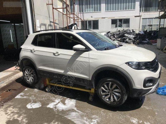 VOLKSWAGEN T-CROSS 2018 2024 SAĞ ÖN KAPI 2GM831052
