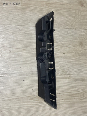 Citroen C5 08-15 Ön Tampon Braketi Sağ 9681058880