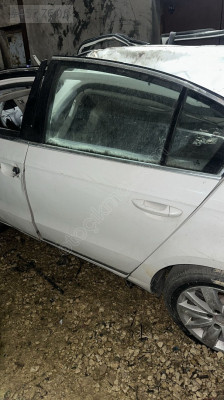 PASSAT B7 SOL ARKA KAPI