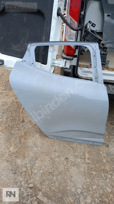 RENAULT CLİO 5 SAĞ ARKA KAPI ORİJİNAL ÇIKMA