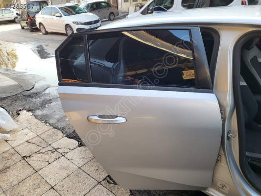 2013 Opel ASTRA SAĞ ARKA KAPI