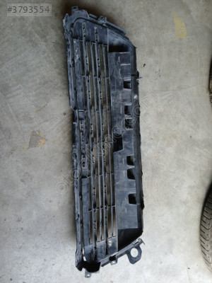 Peugeot 508 çıkma tampon ızgarası