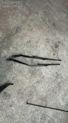 2005-2008 WV POLO ÖN CAM SİLECEKLER ORJ ÇIKMA