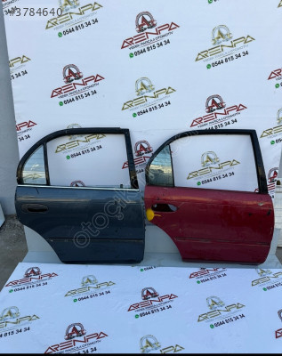TOYOTA COROLLA SAĞ ARKA KAPI 93-98