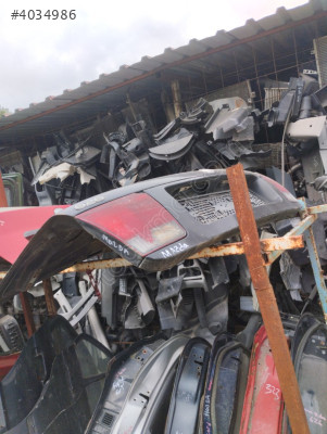 Mazda 626 bagaj kapağı