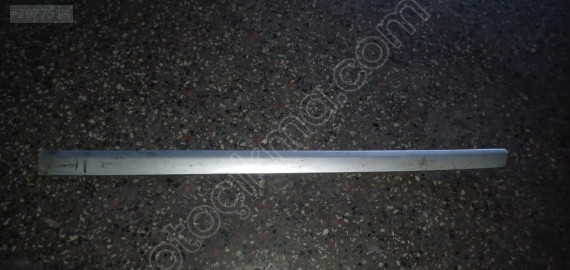 2003-2007 Volkswagen Polo sağ ön kapı çıtası