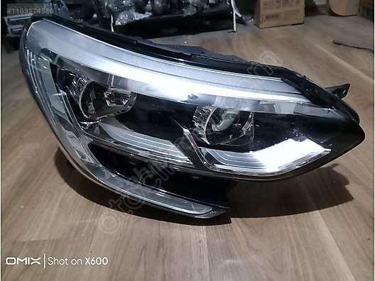 Renault Megane4 sarı söket sağ far hatasız orijinal