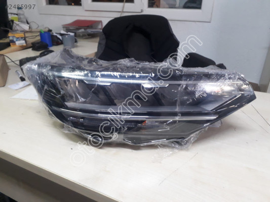 VOLKSWAGEN PASSAT B8.5 2021 MODEL SAĞ LED FAR