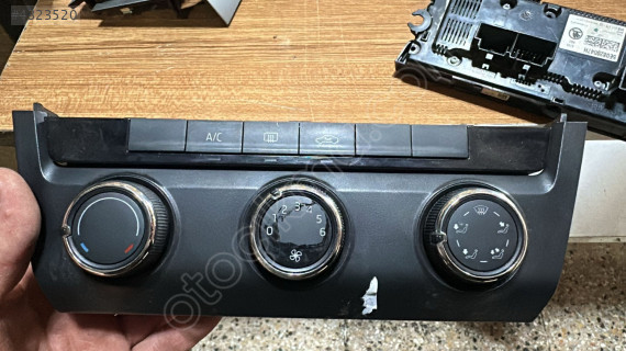 2014-2017 SKODA OCTAVİA KLİMA KONTROL PANELİ 5E0 820 047 M