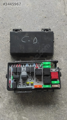 OPEL CORSA D SİGORTA KUTUSU CIKMA