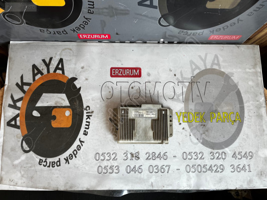 HOM7700860319 Megane 1 Motor Beyni Orjinal Çıkma