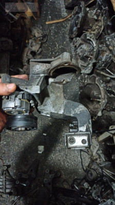CORSA B MOTOR KULAĞI 1.4 16 VALF KLİMASIZ KULAK BRAKET