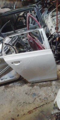 Volkswagen Golf 6 sag arka kapı çıkma