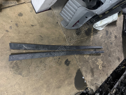 Dacıa Duster Marşpiyel Kuşağı Siyah Sol 2009-2012 769515153R