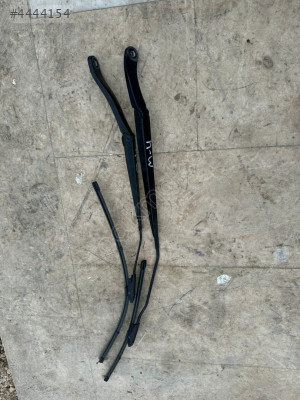 RENAULT MEGAN4 ÖN CAM SİLEGEÇ KOLLARI