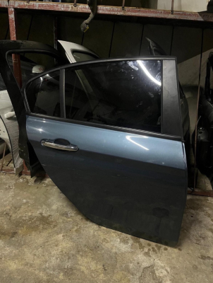 OPEL INSİGNİA ÇIKMA SAĞ ARKA KAPI