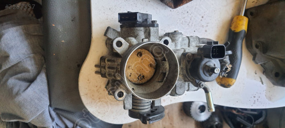 MITSUBISHI CARİSMA 1.6 GAZ KELEBEĞİ ORJİNAL ÇIKMA