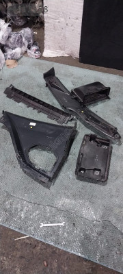 MERCEDES GLC 180 2024 ÇIKMA ORİJİNAL İÇ DÖŞEME PLASTİKLERİ/TRİM