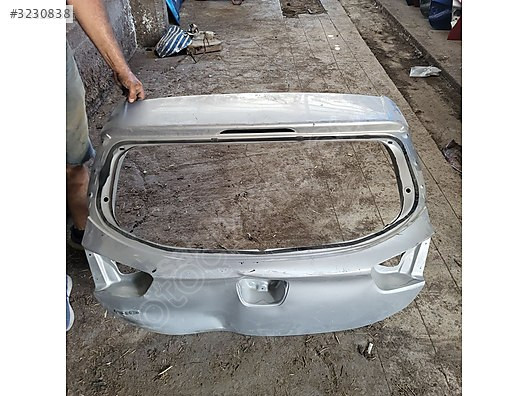 kia rio bagaj kapagi orjinal