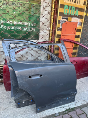 Peugeot 2008 Sağ Arka Kapı Orijinal Tertemiz