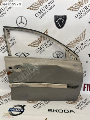 RENAULT MEGANE 2 SAĞ ÖN KAPI ORJİNAL ÇIKMA - 7751473729