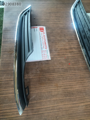 Volkswagen Golf 7 sağ sis farı çerçevesi