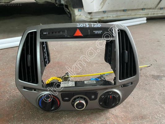2012 HYUNDAİ İ20 KOMPLE DOLU TEYP ÇERÇEVESİ