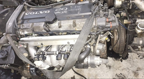 1995 VOLVO 850GLT 2.3L TURBO B5234T motor