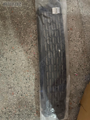 Duster 1-I Ön Tampon Orta Izgarası (2013-2017) 622540347R