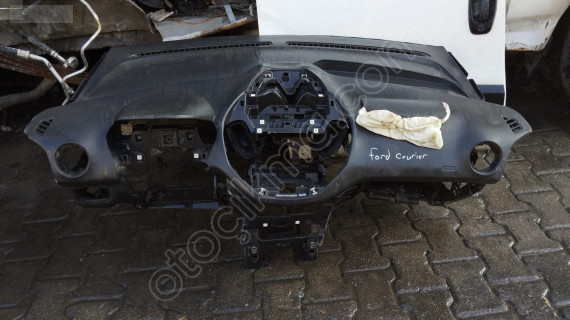 Ford Courier göğüslük