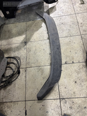 5F0 807 521 Leon arka tampon alt spoileri