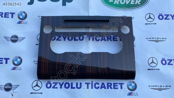 Range Rover Vogue L405 Teyp Çerçevesi (2013-2017).