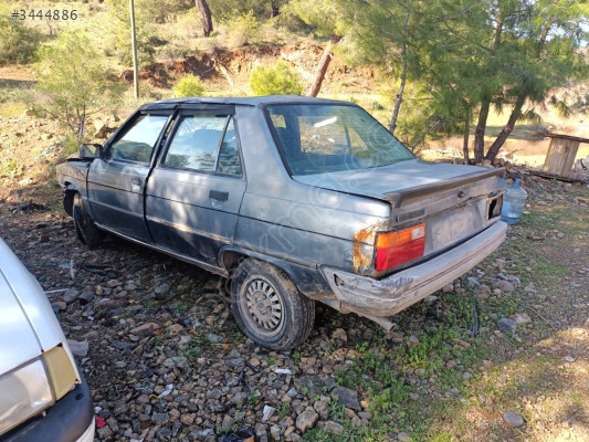 RENAULT R9 HER TÜRLÜ ÇIKMA YEDEK PARÇA