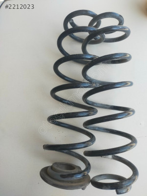 AUDİ A3 HELEZON YAYI ARKA 5Q0511121AP 5Q0511121DB