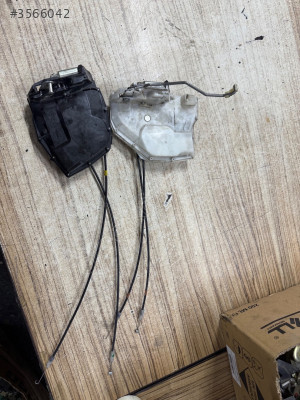 Suzuki Swift ön ve arka kapı kilidi