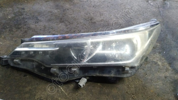 Toyota Corolla(17-19) Orjinal Sol Far(Kaş ile Beraber) çıkma