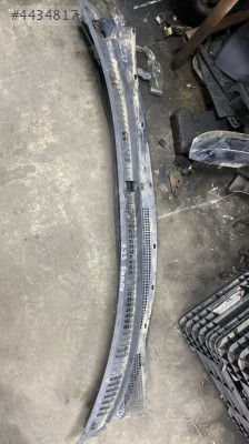 Mazda 323 cam önü ızgarası