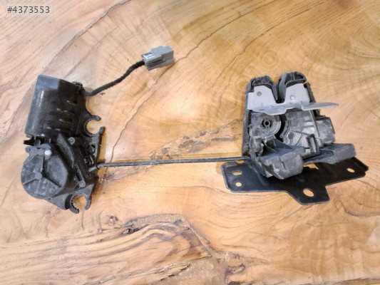 VOLVO XC90 XC60 XC40 V40 BAGAJ KİLİDİ 32149889