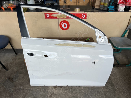 HYUNDAİ BAYON SAĞ ÖN KAPI ORİJİNAL ÇIKMA YEDEK PARÇA