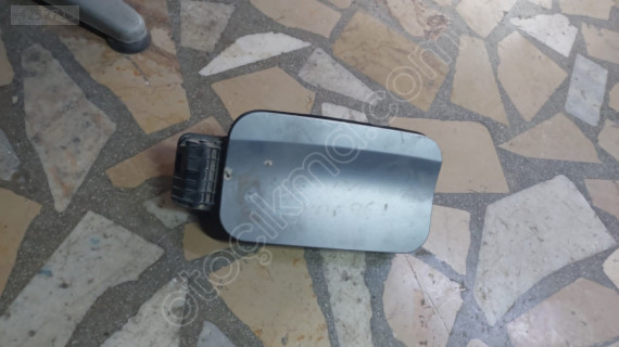 Peugeot Rifter Orjinal Çıkma Depo Kapağı