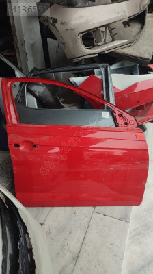 Volkswagen Polo sağ ön kapı orjinal çıkma parça