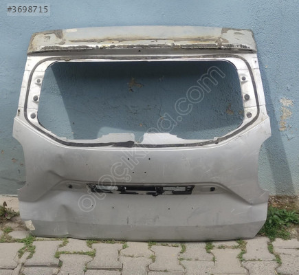 DACİA DUSTER ARKA BAGAJ KAPAĞI