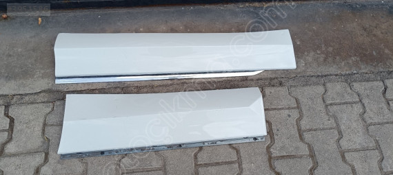 VOLKSWAGEN TİGUAN ÇIKMA SOL ÖN ARKA KAPI BANDI