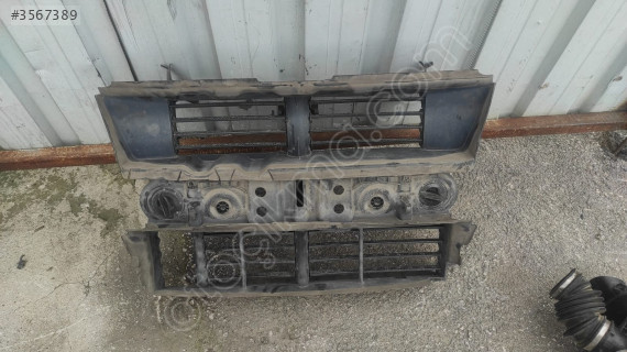 FORD KUGA RADYATÖR IZGARASI