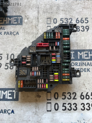 ÇIKMA BMW F10 9234423-01 923442301 SİGORTA KUTUSU