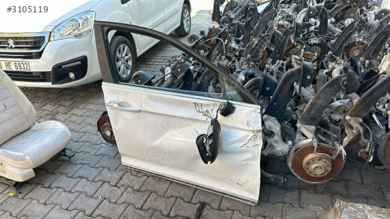 2015-2019 WV PASSAT B8 SAĞ ÖN KAPI BEYAZ ORJ ÇIKMA