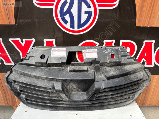 Renault trafic ön panjur. Oem 623108673R 2013 2019 model